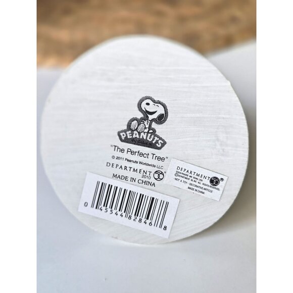 Peanuts "The Perfect Tree" Figurine By Department 56 Snoopy and Charlie Brown - Picture 6 of 8